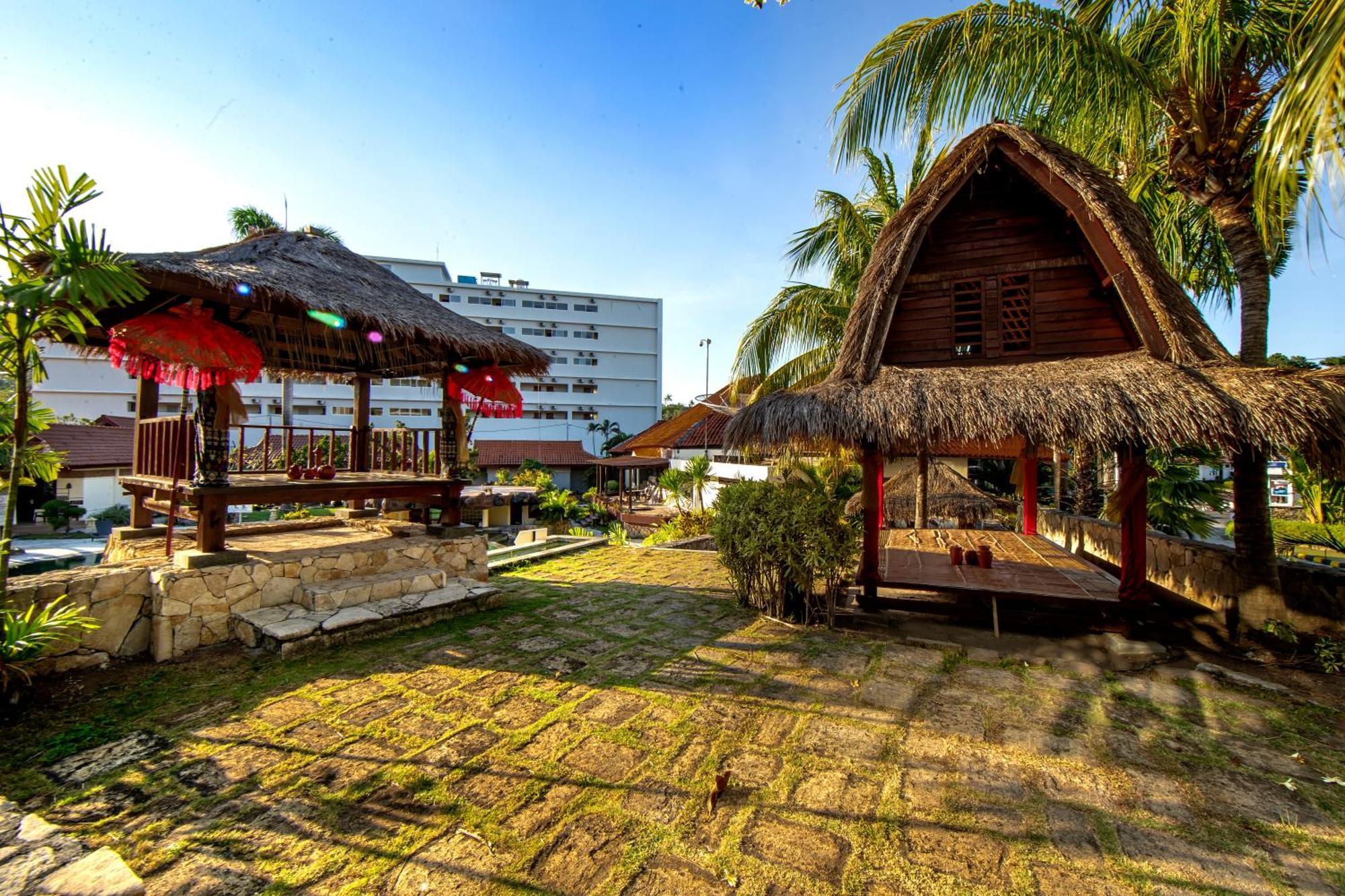 Aruna Senggigi Resort & Convention Mangsit Exterior photo
